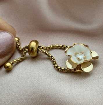 ENCHANTED VIOLAS RING